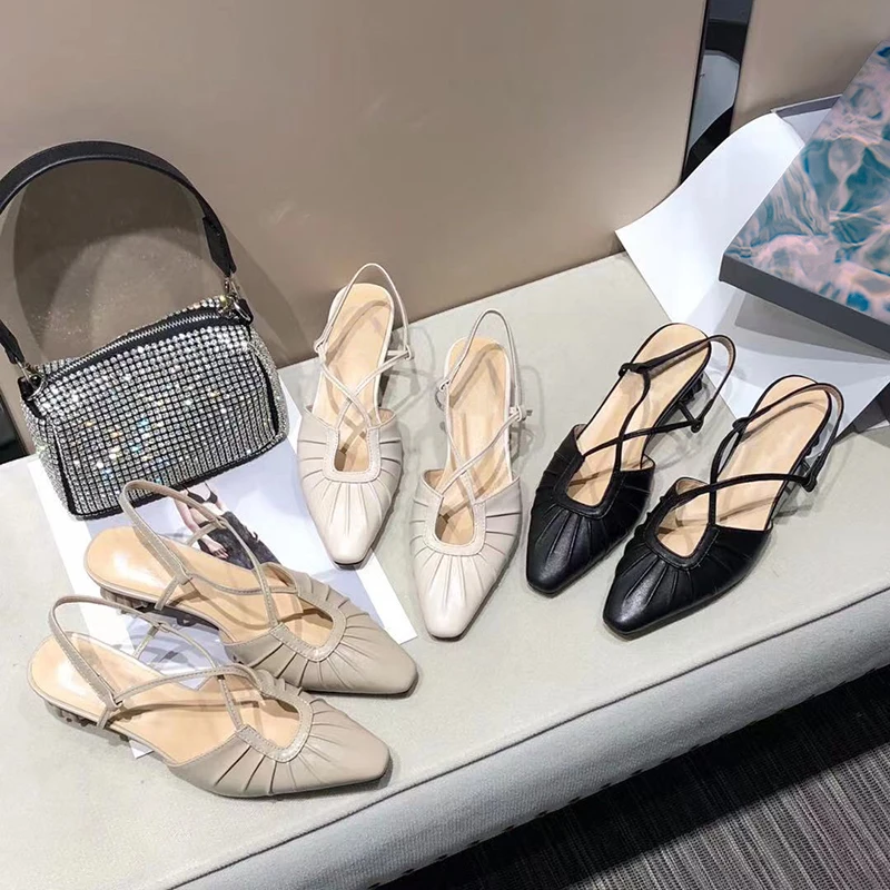 

Women's Shoes