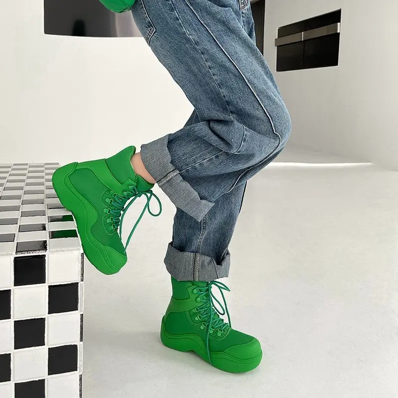 Женские Зеленые повседневные ботинки осенние модные черные кожаные на платформе