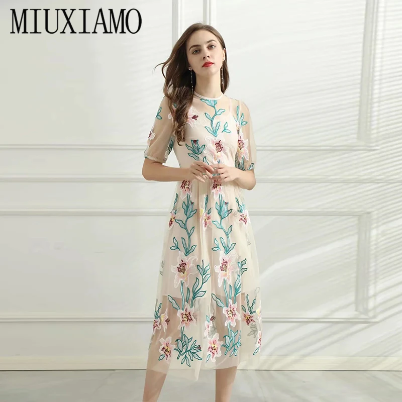 

Женское длинное платье с вышивкой MIUXIMAO, Элегантное повседневное ажурное платье с полурукавами и круглым вырезом, весна-лето 2021