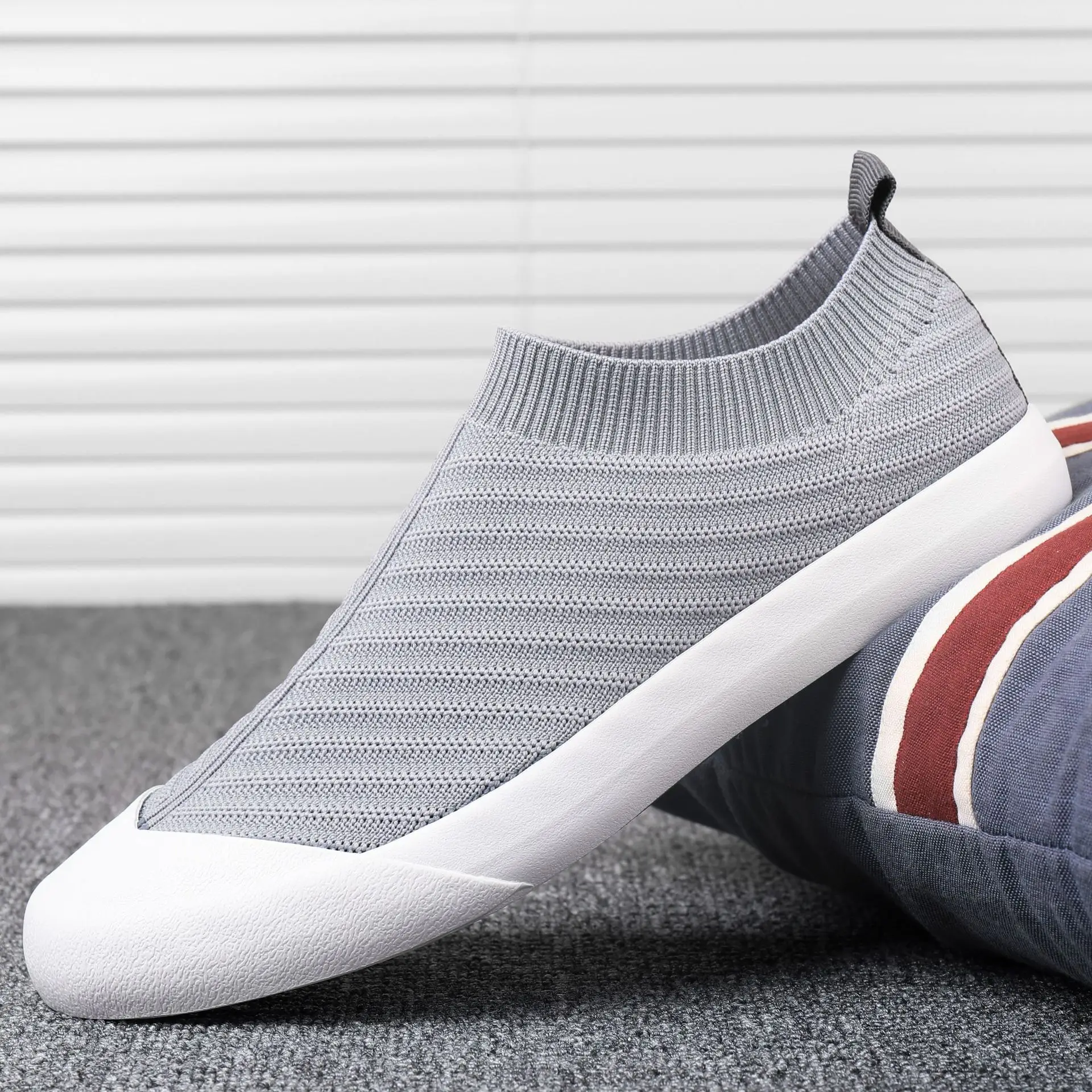 

Повседневная обувь; Мужские кроссовки на плоской подошве; Брендовые Дышащие Модные мужские кроссовки из сетчатого материала; Трендовые лег...