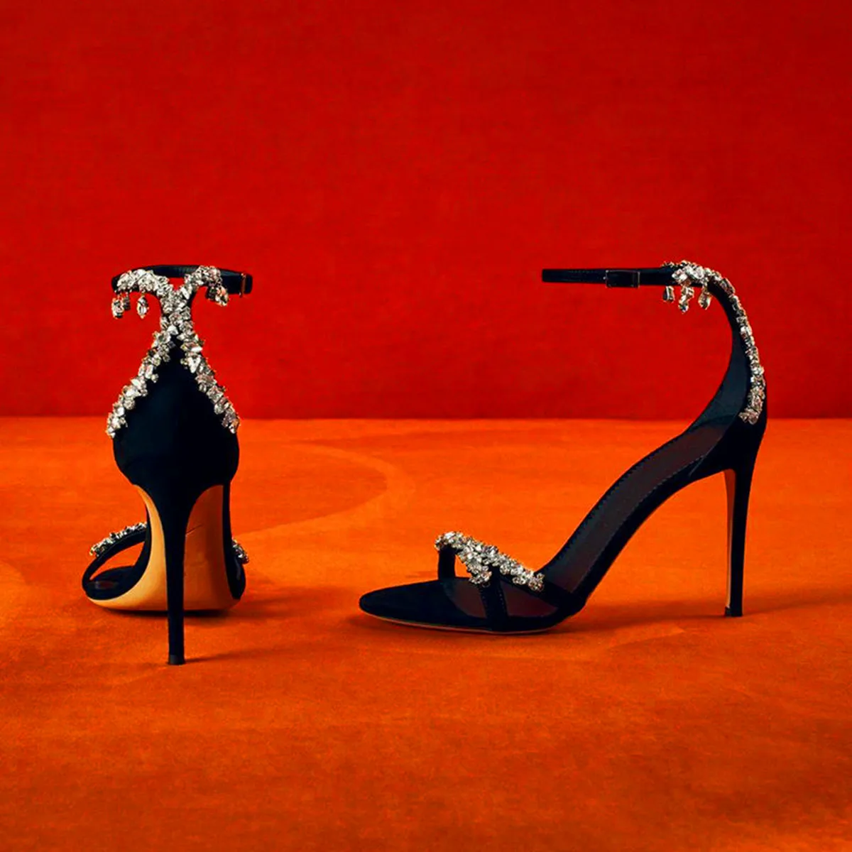 Стразы женские босоножки на цепочке в европейском и американском стиле Новые