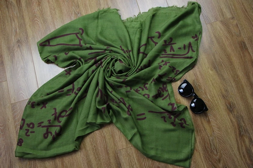 

autumn Thin section Women's long scarf green Digital pattern Fashion cotton Big shawl Comfortable One size