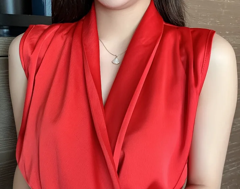 

2021 summer fashion Temperament women V-neck sleeveless high-end shirt tops+ high waist skirt 2 piece sets