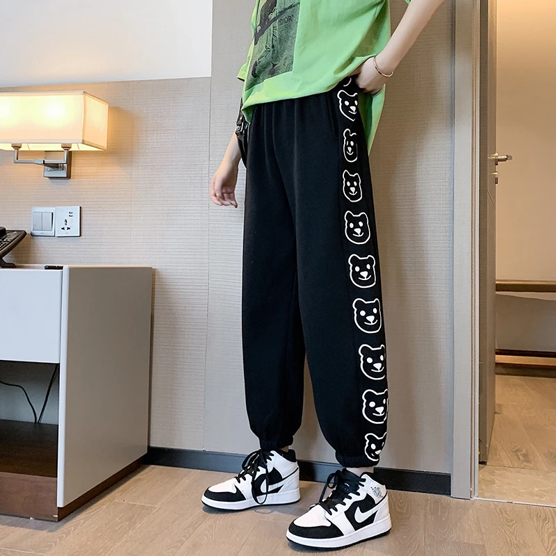 Уличные спортивные брюки женские на раннюю весну тонкие свободные универсальные