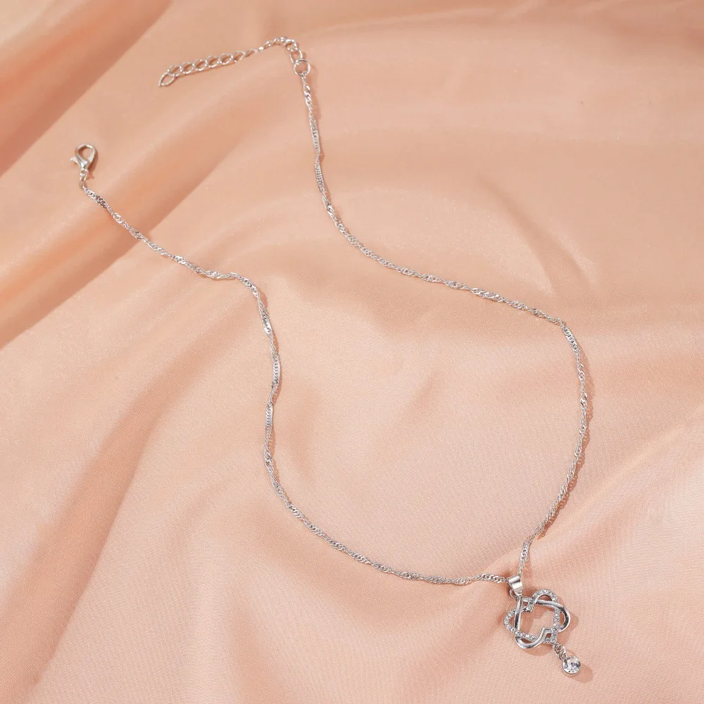 

QW Cross border hot Jewelry Heart dependent pendant clavicle chain Love Knot Necklace hot Valentine's Day gift