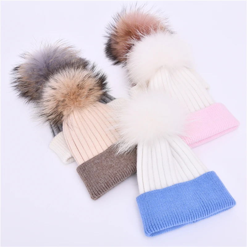 Детская зимняя шапка из натурального меха детская вязаная с большим помпоном