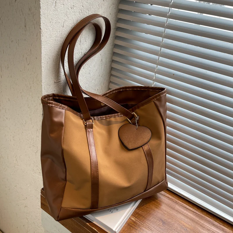 

Winter Tot One Shoulder Handbag New Commuting Fashion Street Trend Leisure Simple Foreign Style Bag