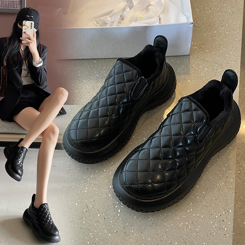 2021 women Leather Cotton Shoes Warm Fur Thick Sole Flat Fashion Winter Autumn Casual Outdoor Slip on Short  Female Loafers