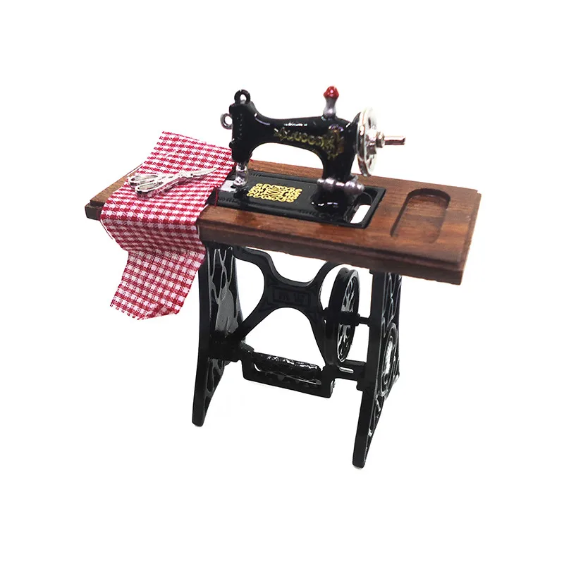 

1:12 Dollhouse Decor Wooden Sewing Machine with Thread Scissors Accessories for Dolls House Toys for Girls Miniature Furniture