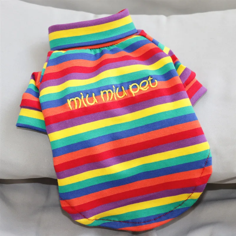 Щенок Костюм в радужную полоску Одежда для собак с кружевным воротом украшенным