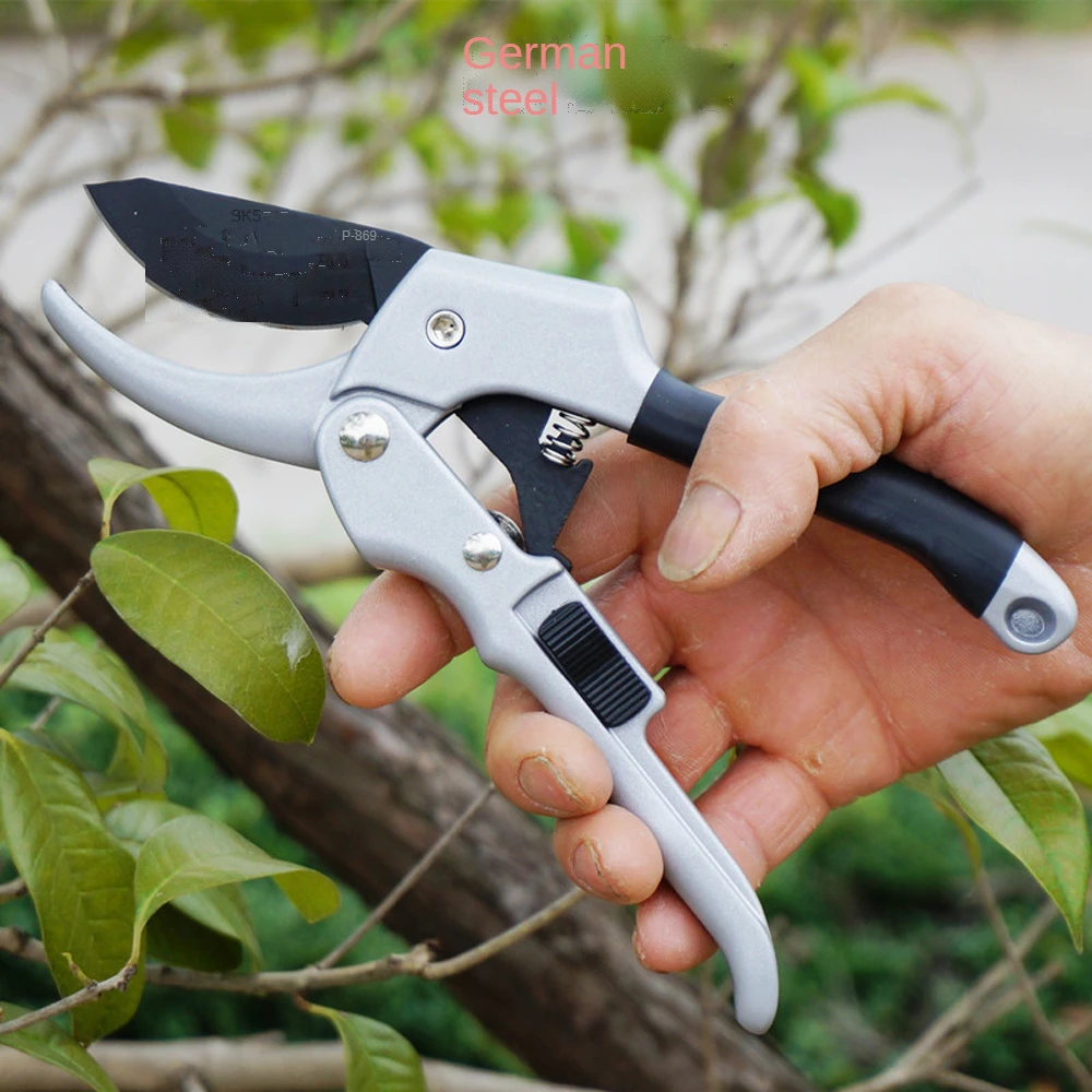 Ножницы для обрезки деревьев. Ножницы для веток деревьев. Ножницы для срезания веток. Садовый прививочный секатор ножницы. Секатор для обрезки высоких деревьев.