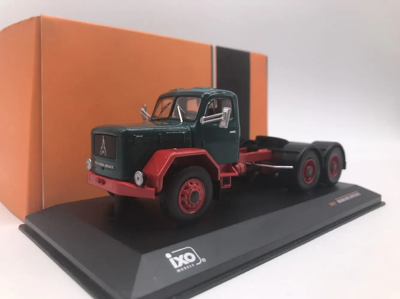 

IXO 1:43 Magirus-deutz Jupiter 6x6 Simulation Die-cast Alloy Tractor Truck Model Collection Toy Car Static Decoration Fan Gift