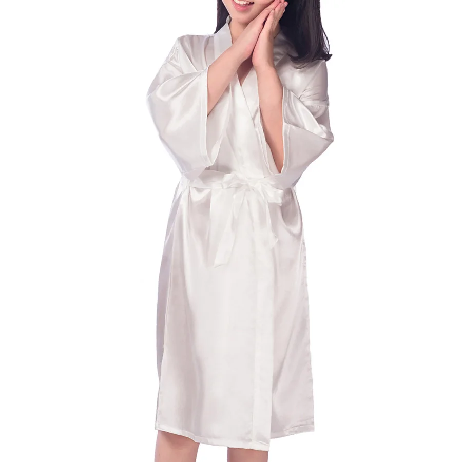 Атласный халат для девочки Нарядное украшение на заказ с цветочным принтом