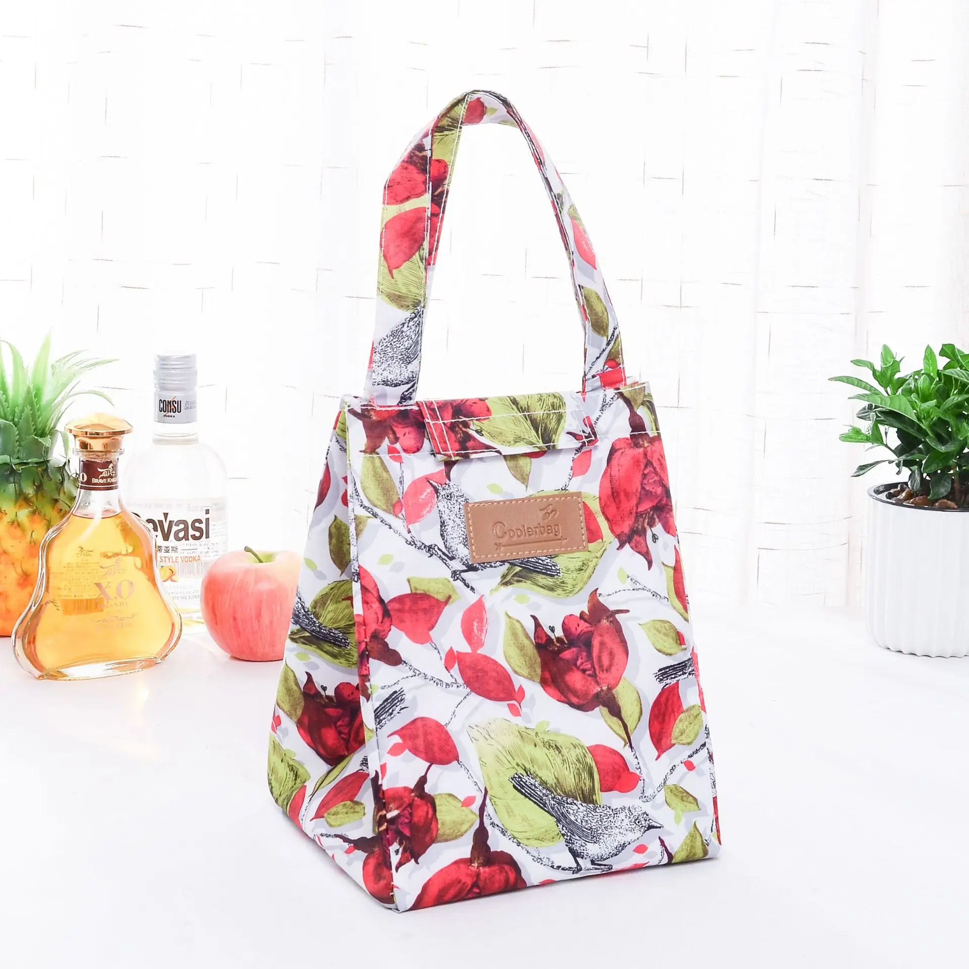 Insulation package Aluminium foil insulated Picnic lunch bag cartoon print women fashion warmer food keeper bag ice pack - Цвет: 22 PF