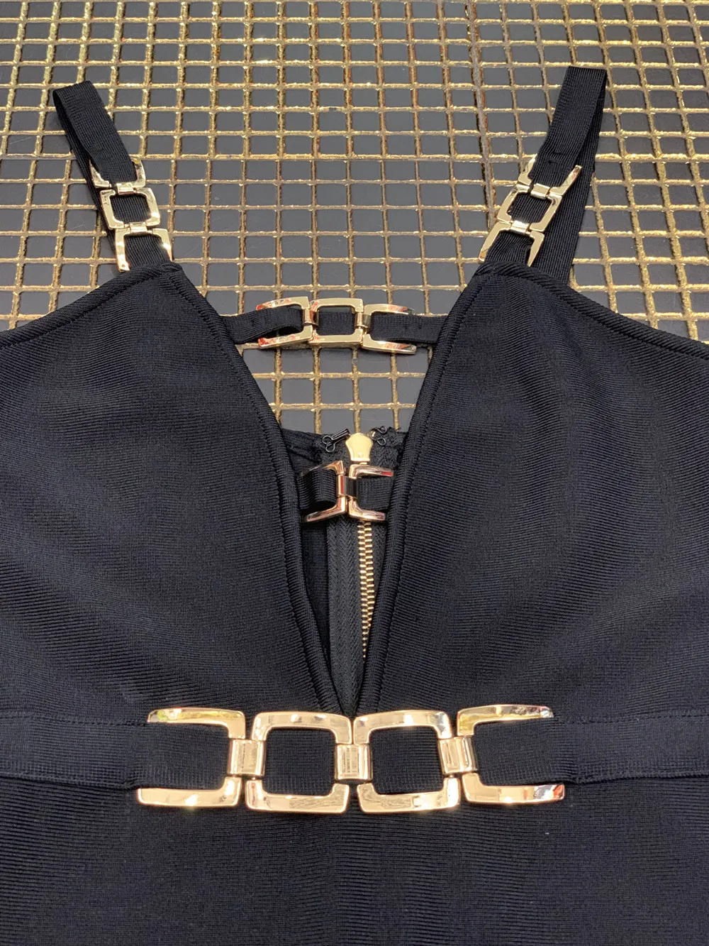 

2019 New Women Sexy black sequined Vestidos V-Neck Spaghetti Strap dress Bodycon Celebrity evening Party Dress dropshipping