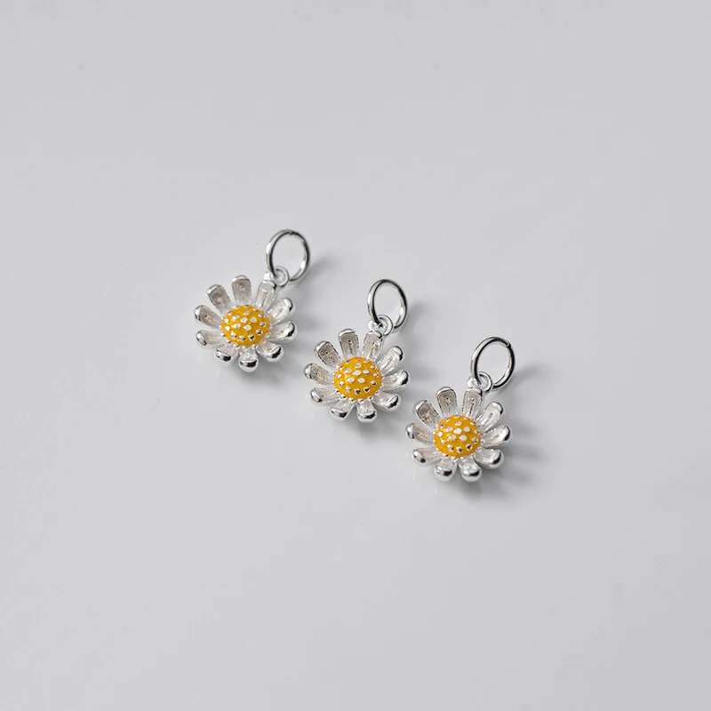 

MEETSOFT Romantic 925 Sterling Silver Cute Daisy Flower Charms Special of DIY Handmade Necklace Decoration Bracelet Accessory