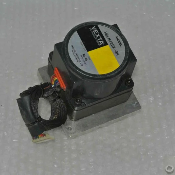 

VEXTA DC Stepper Motor HBLM425K-GN