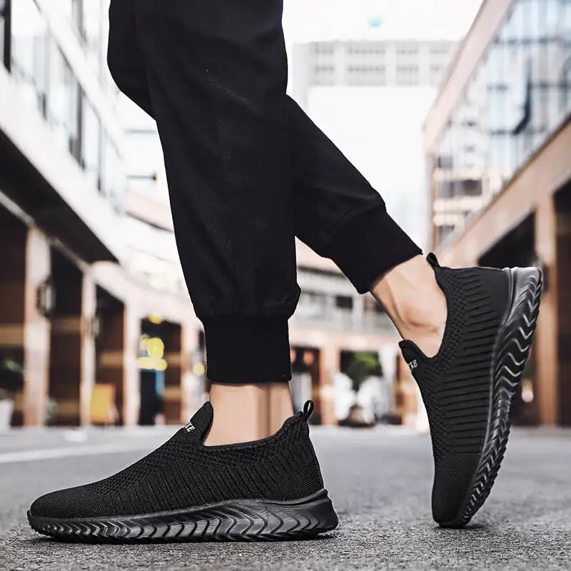 

Кроссовки мужские легкие, спортивная обувь для бега, на большой платформе, черные, 203D