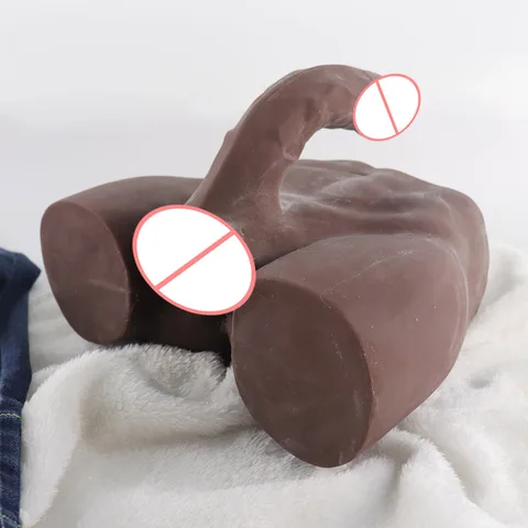 Ер адамның бөксесіндегі дилдо