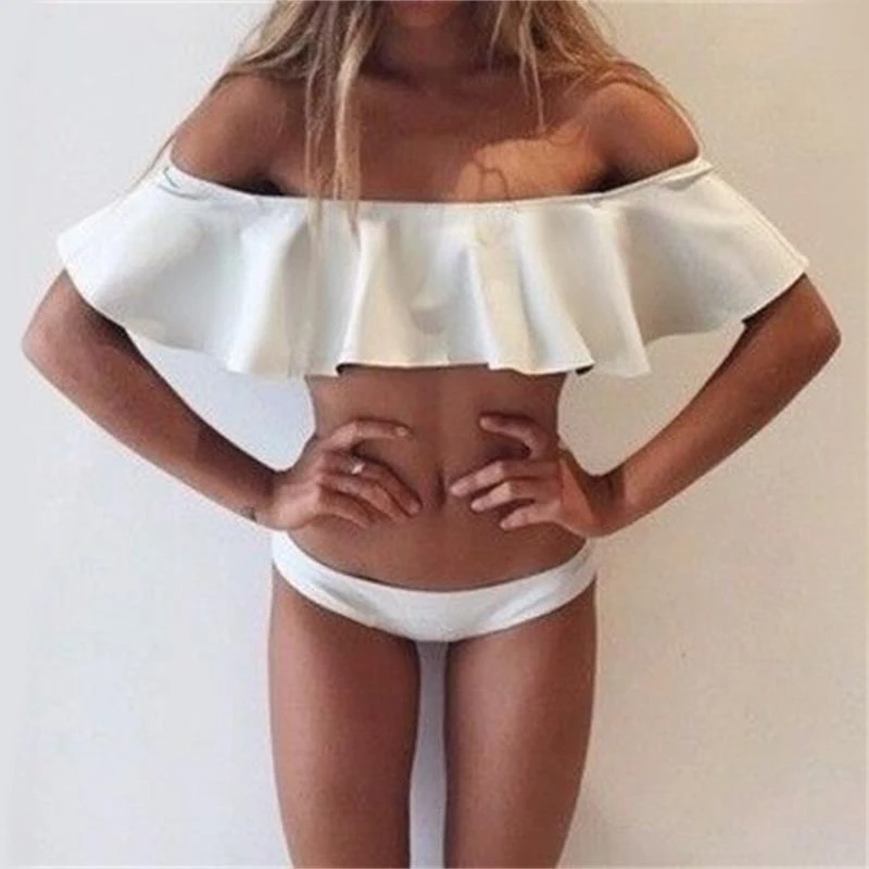 

Women Off Shoulder Bikini Swimsuit Ruffle Flounce Top with Hipster Bottom Two Piece Bathing Suit