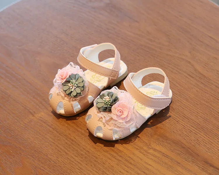 Босоножки с цветами для маленьких девочек обувь малышей детская на весну/лето