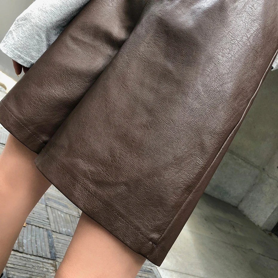 

2021 New PU Leather Shorts High Waisted Bermuda Shorts Faux Leather Loose Shorts Loose Casual Street Wear Bicycle Shorts
