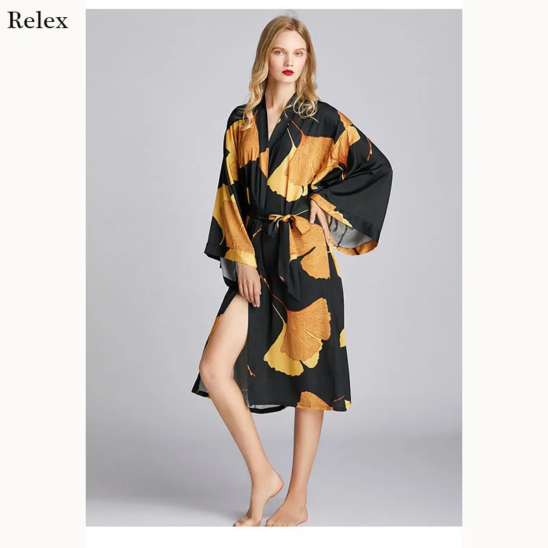 

New Maple Leaf Pajamas Ladies Night Gowns Mid-Length Bathrobes Comfortable Soft And Elegant Casual Home Wear