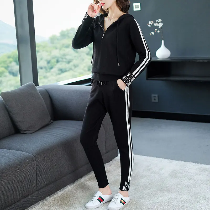 костюм спортивный женский Женский вязаный комплект из двух предметов топ и штаны