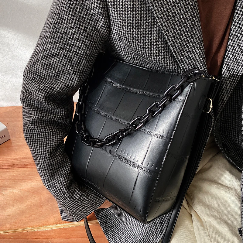 

В винтажном стиле; Модные туфли с узором «крокодиловая кожа» цепи 2021 Новое качество PU кожаные женские дизайнерские сумки из натуральной кож...