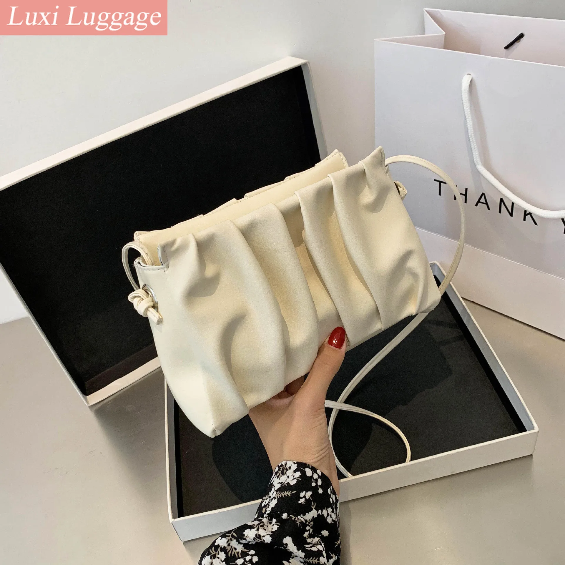 

Плиссированная маленькая квадратная сумка из искусственной кожи, новинка 2021, женская модная сумка-мессенджер на одно плечо
