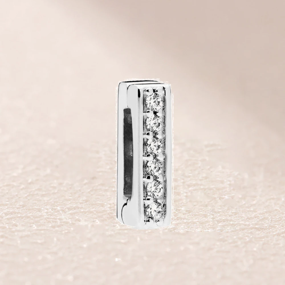 

797633CZ REFLEXIONS TIMELESS CLIP CHARM