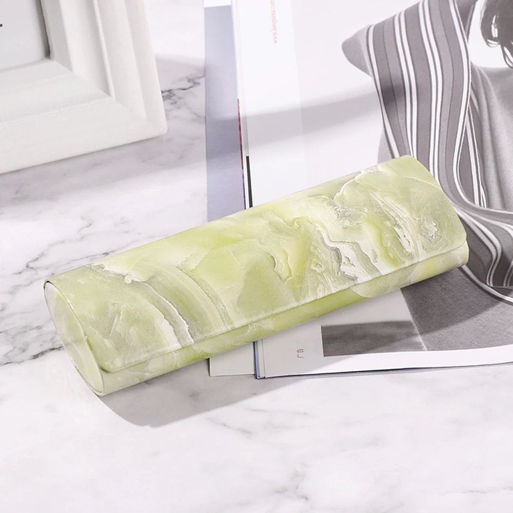 Футляр для очков с мраморным узором и сильным магнитом водонепроницаемый из ПУ