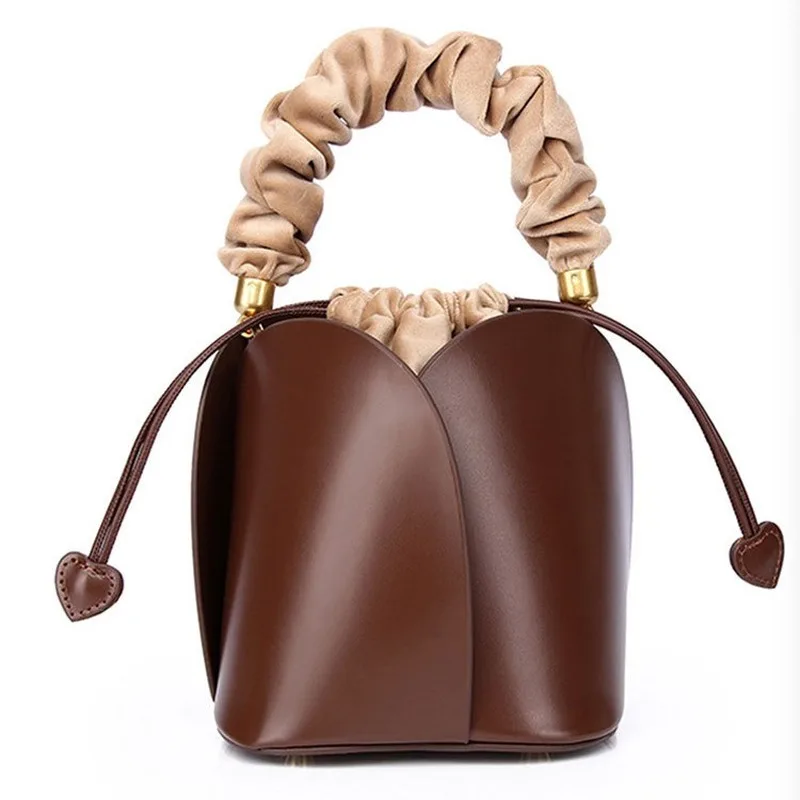 

Ins Non-Mainstream Design Flower Petals Cow Leather Bucket Bag Shoulder Crossover Shoulder Bag/Hand Bag Women's Bag