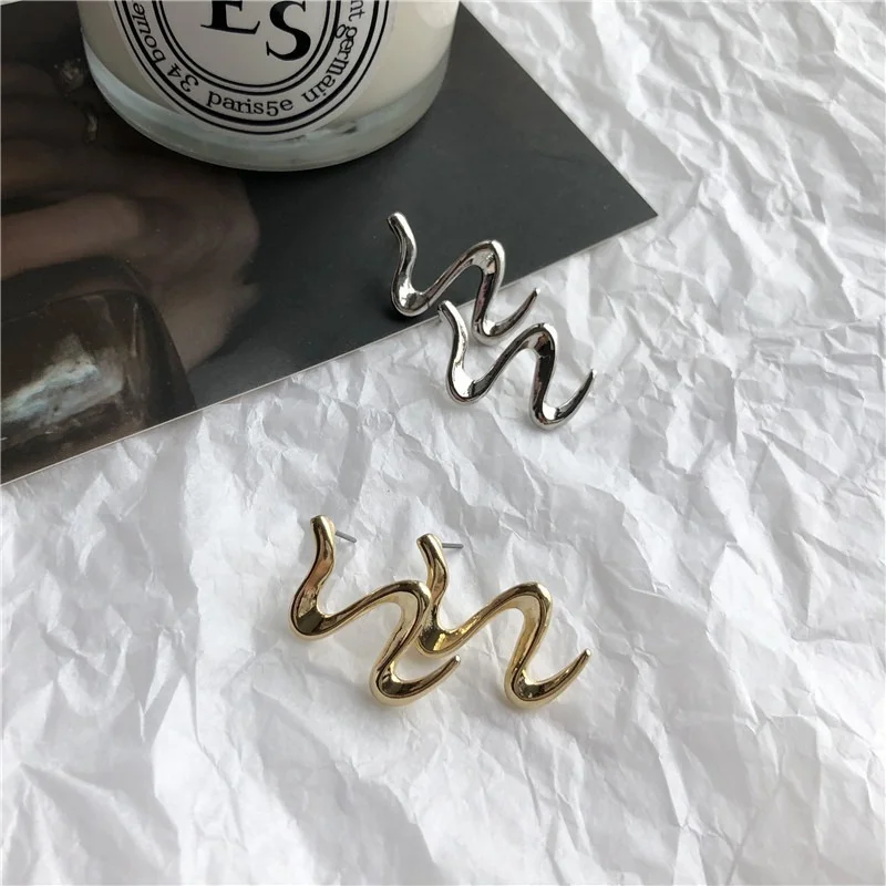 

Simple Stud Earring Women Geometry Earrings for Woman Fashion Designer Retro Jewelry Girls Party Gold Color Zinc Alloy Oorbellen