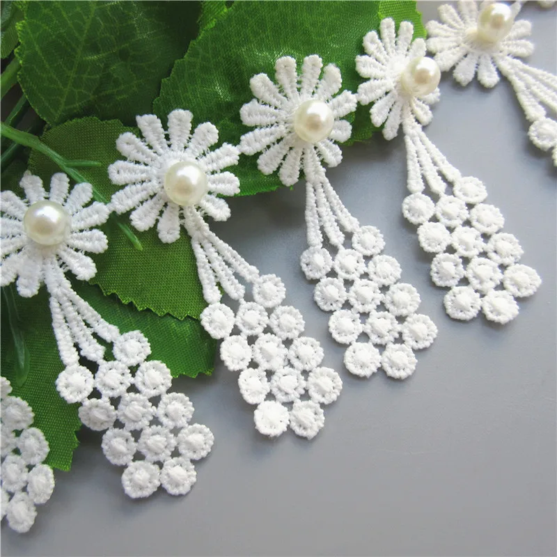 Вышитые кружева с маргариткой жемчужинами цветами виноградными кисточками