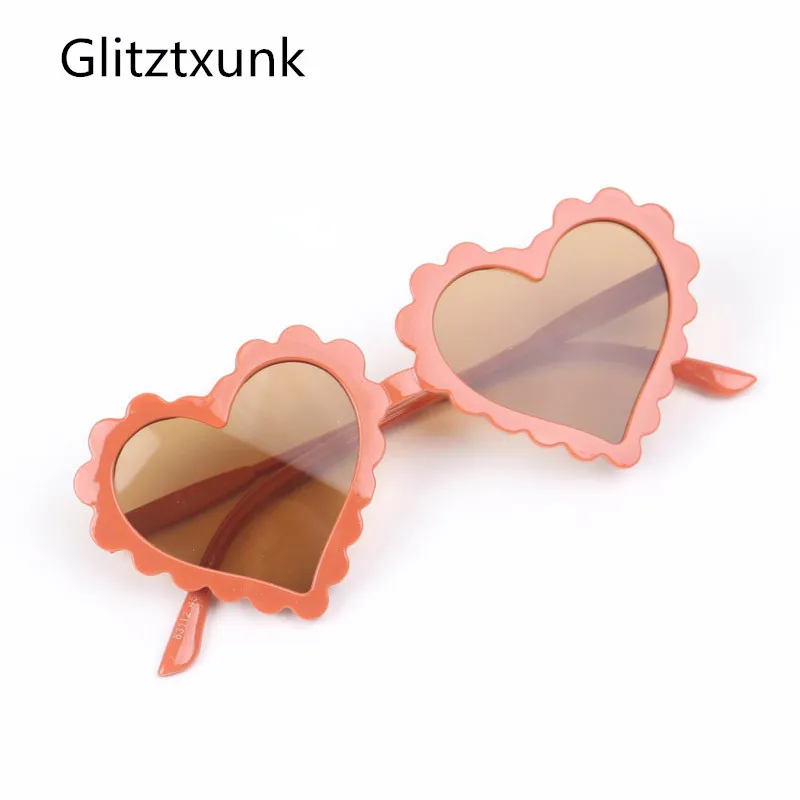 

Детские солнцезащитные очки для мальчиков и девочек, роскошные дизайнерские детские солнцезащитные очки с сердечками и цветами UV400, милые м...