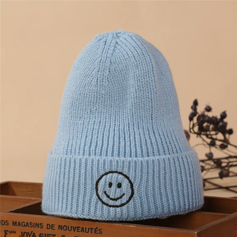 Футболки с рисунками милого смайлика и шапка вязанная крючком шапочка 2019 Осень