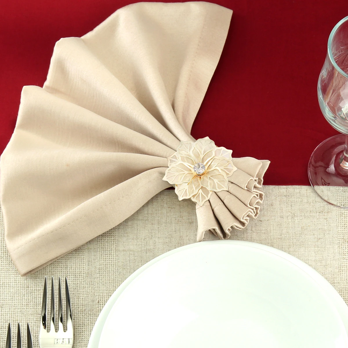 

Restaurant Bar for Napkin Holders Table Decors High-end Dedicated Flower Design Napkin Rings