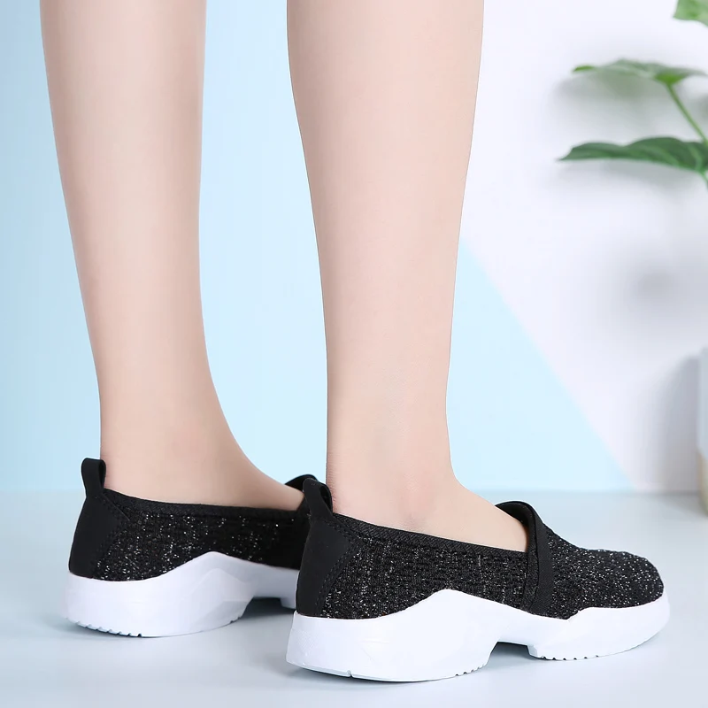 

New Women Mesh Sneakers Summer Slip On Comfortable Breathable Men Loafers Fashion Light Women Flats Big Size 35-43