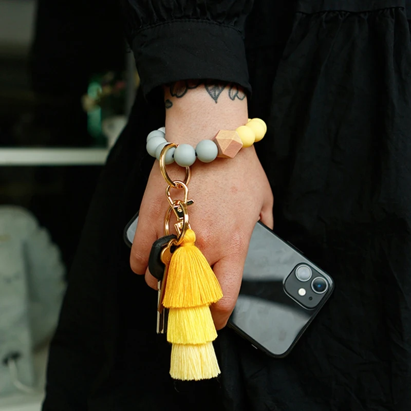 

1PC Silicone Beads Tassel Pendant Keychain Wooden Beads Bracelet Keyring Fashion Round Leopard Beaded Key Chain