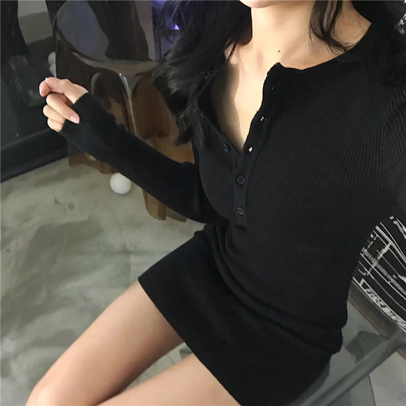 Женское облегающее платье Gagarich однотонное с длинным рукавом и v образным вырезом