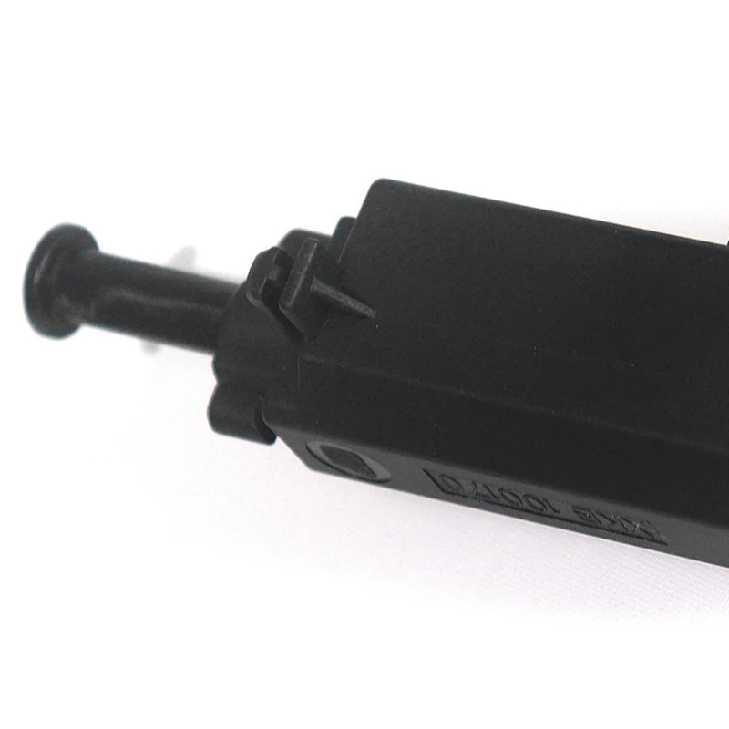 

for Land Rover Discovery Freelander Brake Light Switch XKB100170 Car Accessories