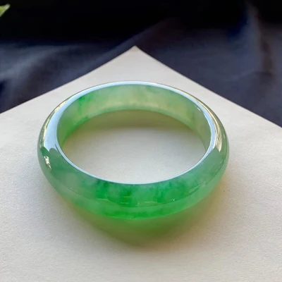 

zheru jewelry natural Myanmar jade ice light green two-color 54mm-62mm bracelet elegant princess bracelet send mother to girlfri