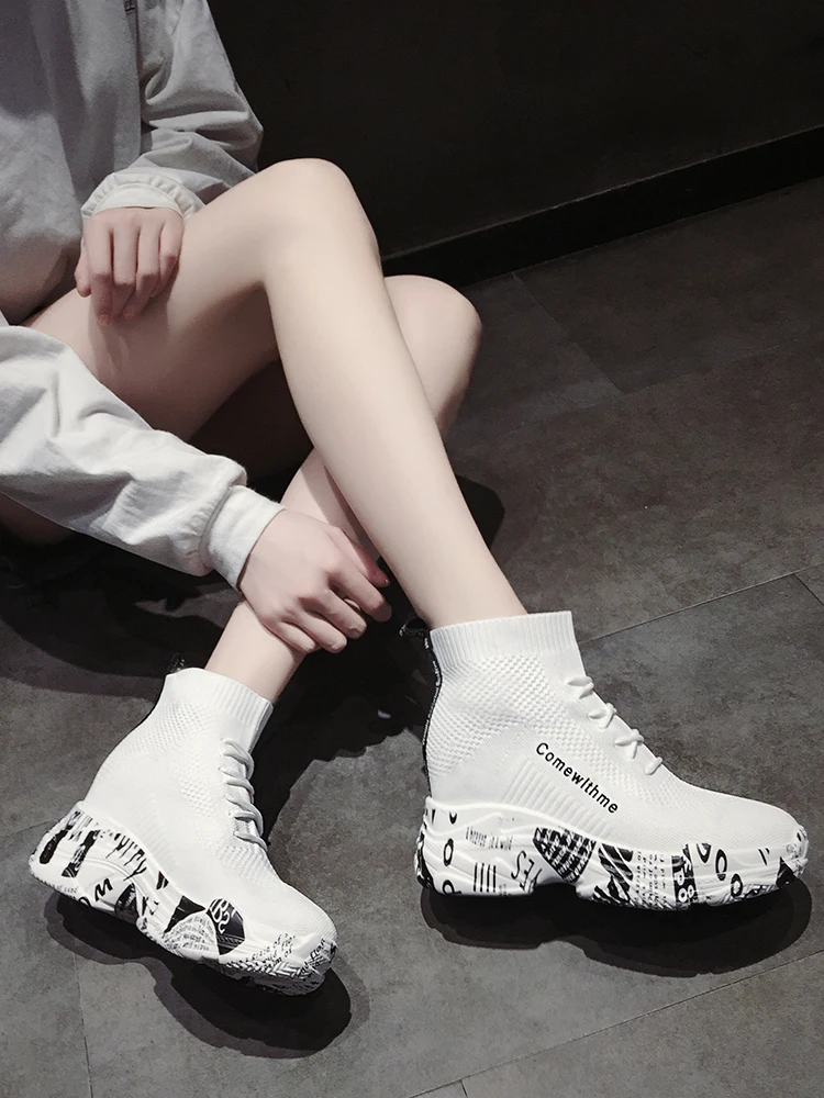 

High-heeled sneakers 2019 new women autumn thick-soled leisure laps to increase the Internet celebrity elastic socks shoes