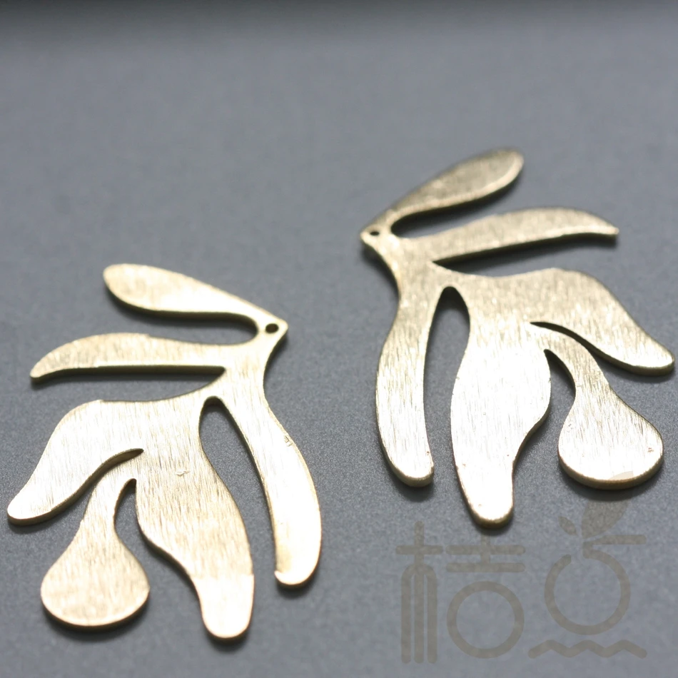 Твердая латунь матовый лист кулон-35,8x23,6 мм (3942C-S-294)