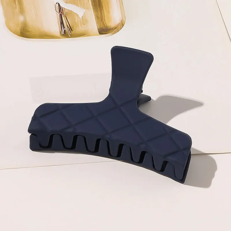 

Korean Style Fashion Women Girls Acrylic Hair Claws Hair Clips Headwear Triangle Big Size Women Hair Accessories Ornament