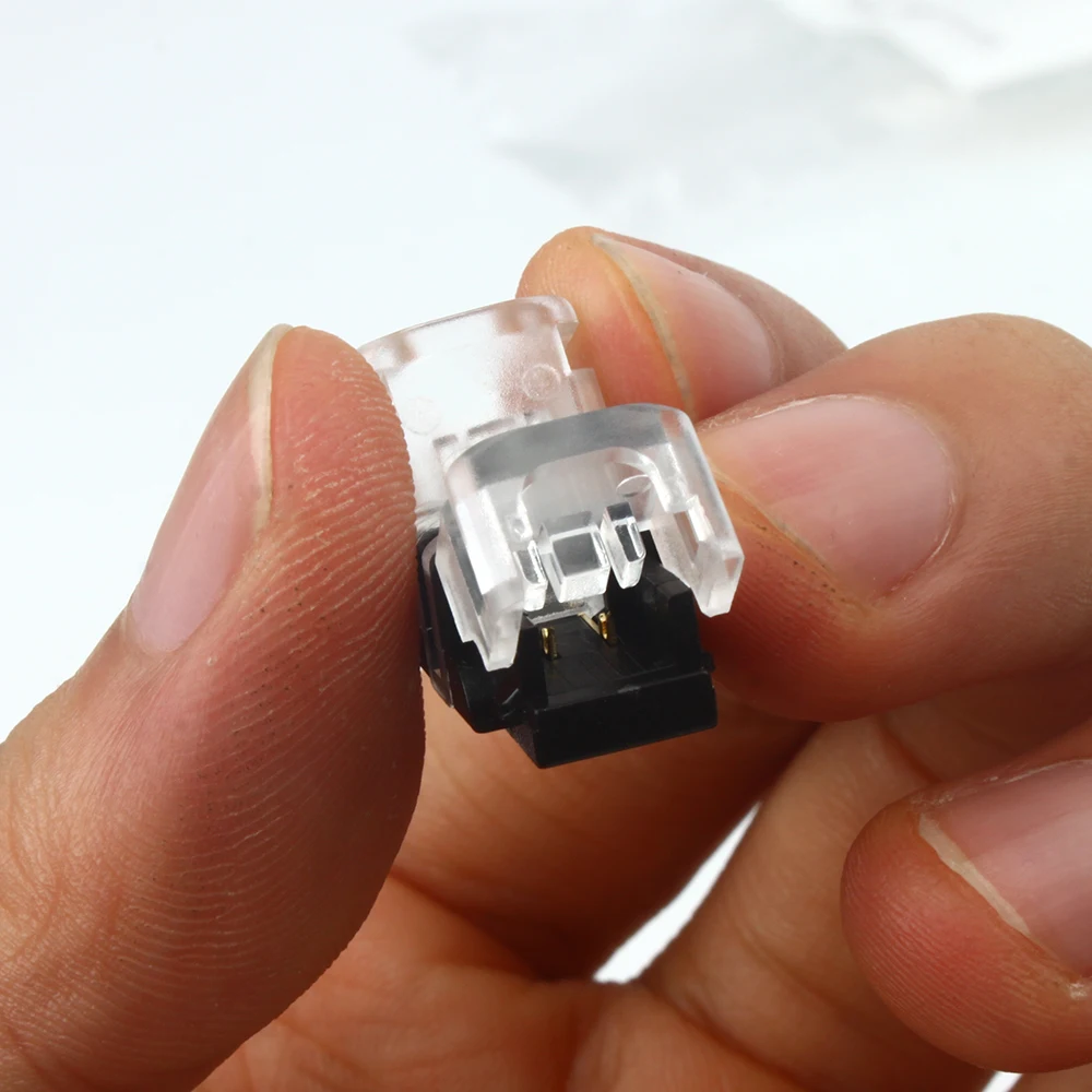 

5pack 2Pin 5MM Strip to Strip LED Connector Clip Connector for Single Color LED Strip Light Connection Terminal