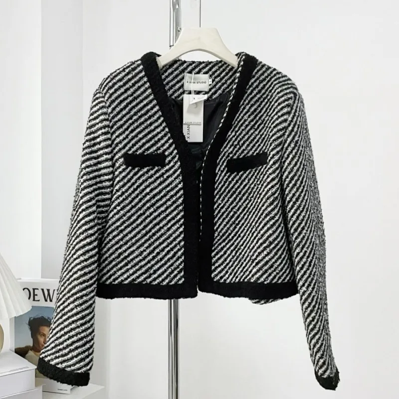 

Женское твидовое пальто в черно-белую полоску, шерстяная подиумная куртка в Корейском стиле, верхняя одежда для осени и зимы