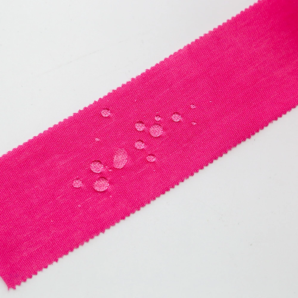 Рулон спортивной ленты без липких следов и легко рвется для спортивных