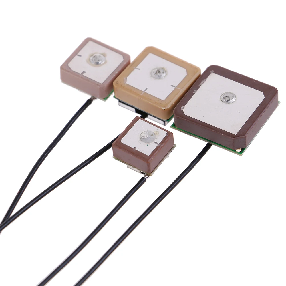 

1 шт. 28 дБ с высоким коэффициентом усиления, длина 5 см, встроенная керамическая Активная GPS-антенна 3 в -- 5 в постоянного тока